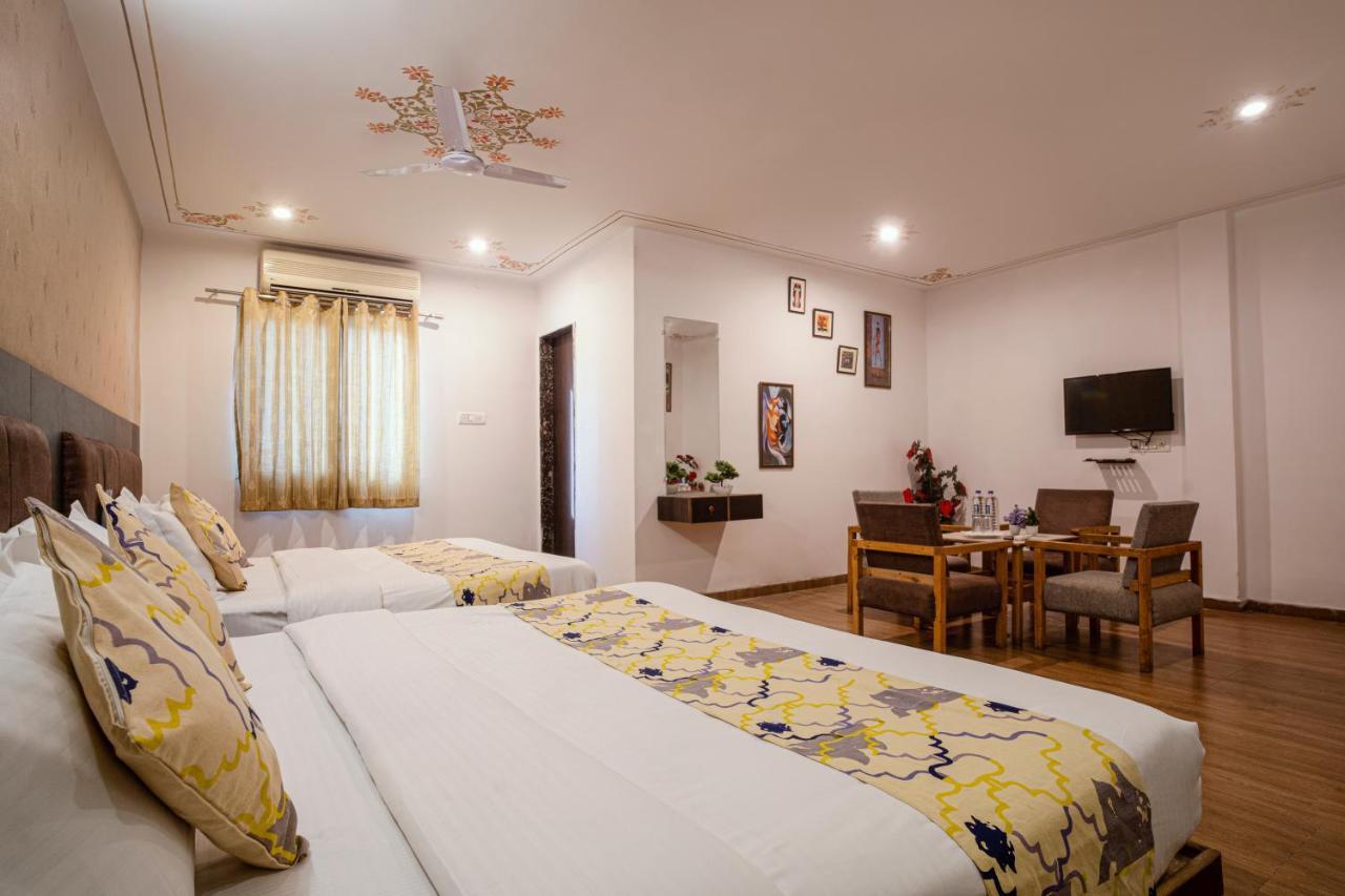 Hotel Tripli Arunoday Palace 3*